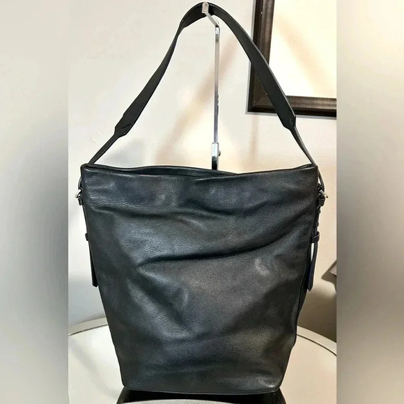 Gently Used COVET Black Leather Shoulder Bag - Picture 2 of 6